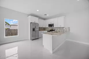 947 Hutchins St SE, Palm Bay, FL 32909 - Photo 7