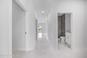 947 Hutchins St SE, Palm Bay, FL 32909 - Photo 5