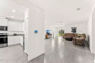 1076 Dugan CIR SE, Palm Bay, FL 32909 - Photo 13