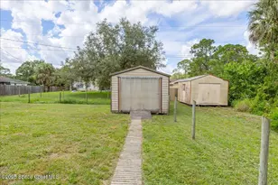 1076 Ivanhoe St NW, Palm Bay, FL 32907 - Photo 13