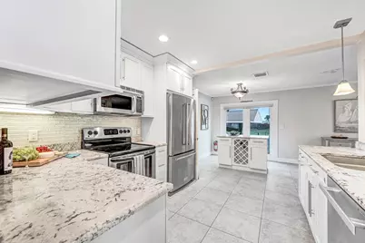 1585 Sykes Creek Drive, Merritt Island, FL 32953 - Photo 7