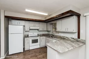 461 Truvall St SW, Palm Bay, FL 32908 - Photo 5