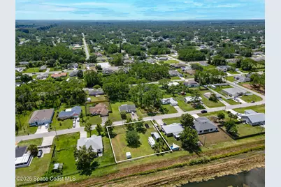 847 Tejon Avenue SW, Palm Bay, FL 32908 - Photo 5