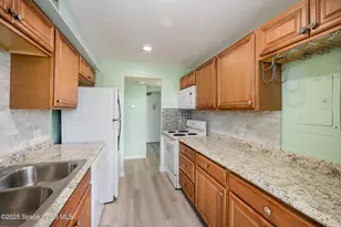 4700 Ocean Beach Blvd, Cocoa Beach, FL 32931 - Photo 11