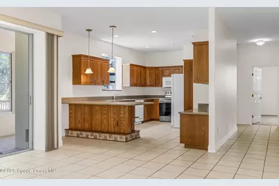 805 W Central Boulevard, Cape Canaveral, FL 32920 - Photo 11