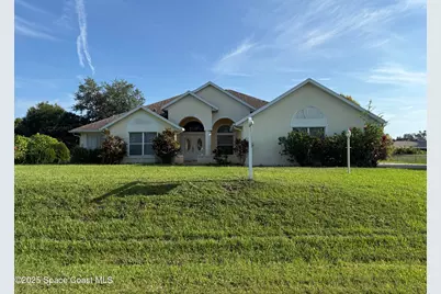 711 Hunan Street NE, Palm Bay, FL 32907 - Photo 1