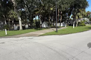 313 Oak Cove Rd, Titusville, FL 32780 - Photo 5