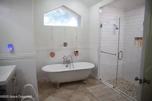 348 Lake Victoria Cir, Melbourne, FL 32940 - Photo 21