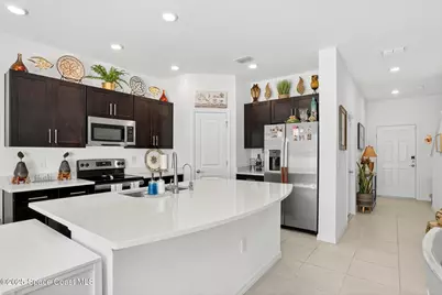 3570 Davenport Creek Court, Kissimmee, FL 34746 - Photo 5
