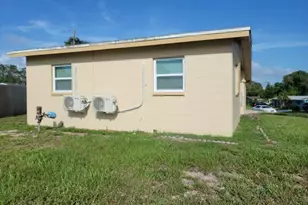 1700 Chaucer Rd, Titusville, FL 32780 - Photo 5