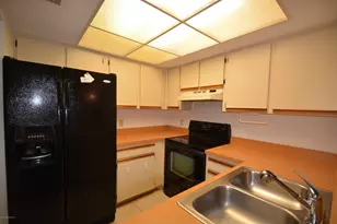 915 Sonesta Ave NE, Palm Bay, FL 32905 - Photo 5