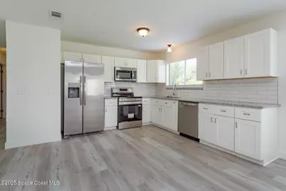 940 Hampshire Avenue NE, Palm Bay, FL 32905 - Photo 9