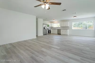 940 Hampshire Avenue NE, Palm Bay, FL 32905 - Photo 5