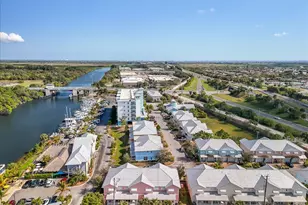 2730 Cutlass Point Ln, Merritt Island, FL 32953 - Photo 25