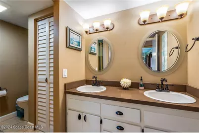 2115 Vista Oaks Circle NE, Palm Bay, FL 32905 - Photo 27
