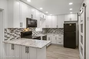 2364 Pineapple Ave, Melbourne, FL 32935 - Photo 17