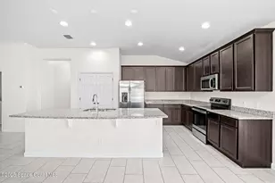 4558 Trovita Cir, West Melbourne, FL 32904 - Photo 5