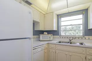 47 Woodland Dr, Vero Beach, FL 32962 - Photo 9