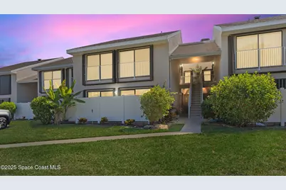 3212 S Lakeview Circle #10-205, Fort Pierce, FL 34949 - Photo 1