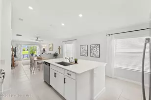 661 Papillon St SW, Palm Bay, FL 32908 - Photo 7