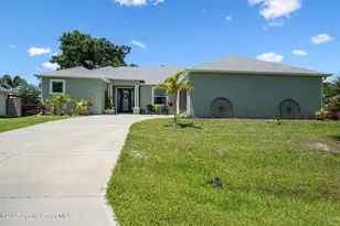 898 Gera Ave NW, Palm Bay, FL 32907 - Photo 3