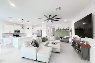 684 Veridian Cir NW, Palm Bay, FL 32907 - Photo 7