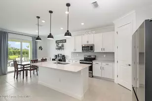 684 Veridian Cir NW, Palm Bay, FL 32907 - Photo 3