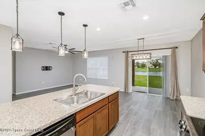 4645 Pagosa Springs Circle, Melbourne, FL 32901 - Photo 5