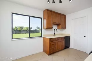 670 Altona St NW, Palm Bay, FL 32907 - Photo 5