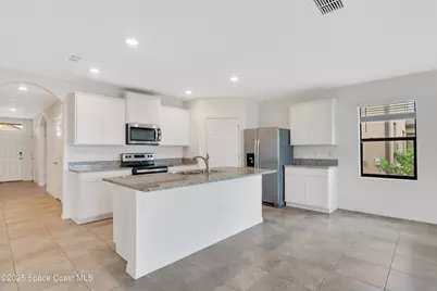 1923 Capital Drive SE, Palm Bay, FL 32909 - Photo 7