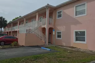 2097 Hidden Grove Ln, Merritt Island, FL 32953 - Photo 3