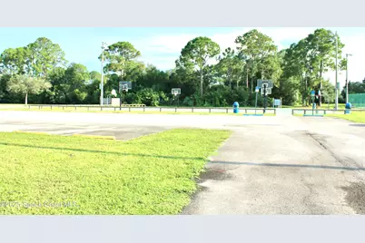 443 Biscayne Avenue NW, Palm Bay, FL 32907 - Photo 57