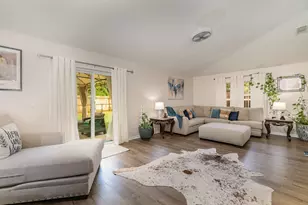 1736 Vista Lake Cir, Melbourne, FL 32904 - Photo 3