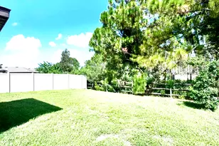 668 Old Country Rd S E, Palm Bay, FL 32909 - Photo 21