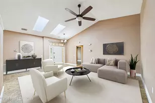 1657 Clover Cir, Melbourne, FL 32935 - Photo 7