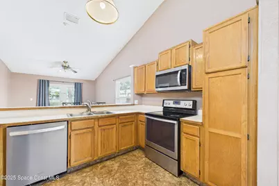 1657 Clover Circle, Melbourne, FL 32935 - Photo 11