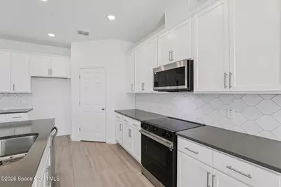 788 Soleway Avenue NW, Palm Bay, FL 32907 - Photo 5