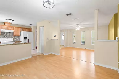 533 Castana Avenue SE, Palm Bay, FL 32909 - Photo 11