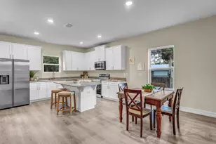 933 Tupelo Rd SW, Palm Bay, FL 32908 - Photo 9