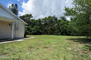 540 Poinciana Ct, Melbourne, FL 32935 - Photo 17