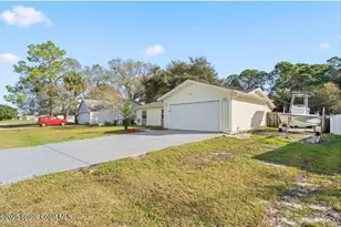 871 Dunkirk Ave NW, Palm Bay, FL 32907 - Photo 3
