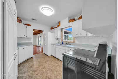 9431 Lake Marion Creek Road, Haines City, FL 33844 - Photo 11