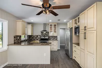 201 S Singleton Avenue, Titusville, FL 32796 - Photo 7