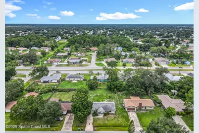 824 Thuringer Street NW, Palm Bay, FL 32907 - Photo 3