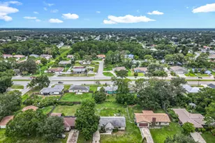 824 Thuringer St NW, Palm Bay, FL 32907 - Photo 3