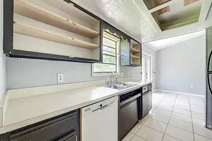 824 Thuringer St NW, Palm Bay, FL 32907 - Photo 19