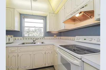 47 Woodland Drive #201, Vero Beach, FL 32962 - Photo 7