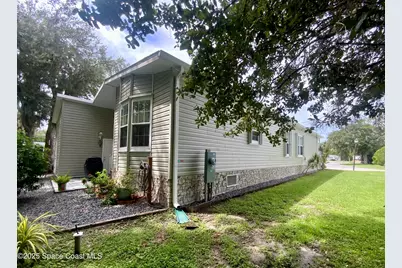 379 Holiday Park Boulevard NE, Palm Bay, FL 32907 - Photo 5