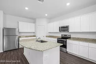 418 Haleybury St SW, Palm Bay, FL 32908 - Photo 7