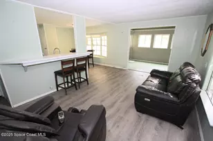 1082 Parkway Ln, Barefoot Bay, FL 32976 - Photo 9